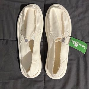 BRAND NEW SANUKS